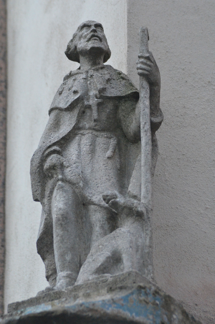 ‘Daar heb ik de pest aan’. Waarom Sint-Rochus na Maria de meest populaire heilige in het Antwerpse straatbeeld is.